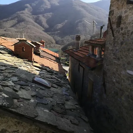Al Colletto - Con Terrazza Panoramica In Centro Storico Feriehus